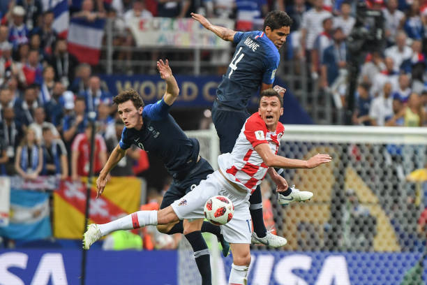 不确定性极 不确定性极