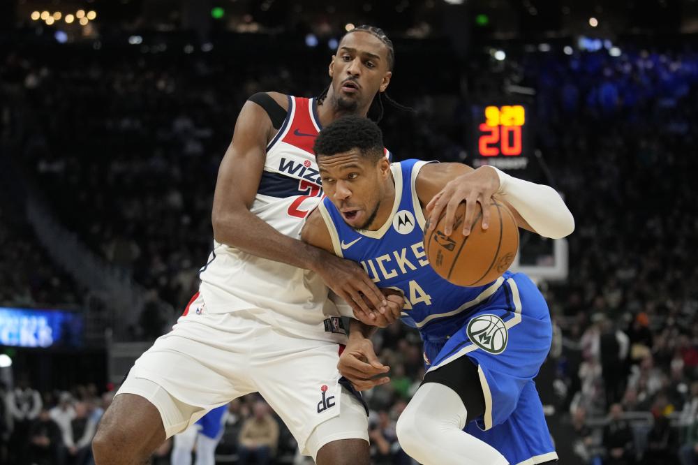 官方：利物浦前球员鲍比-格雷厄姆去世，俱乐部向其家人深表慰问